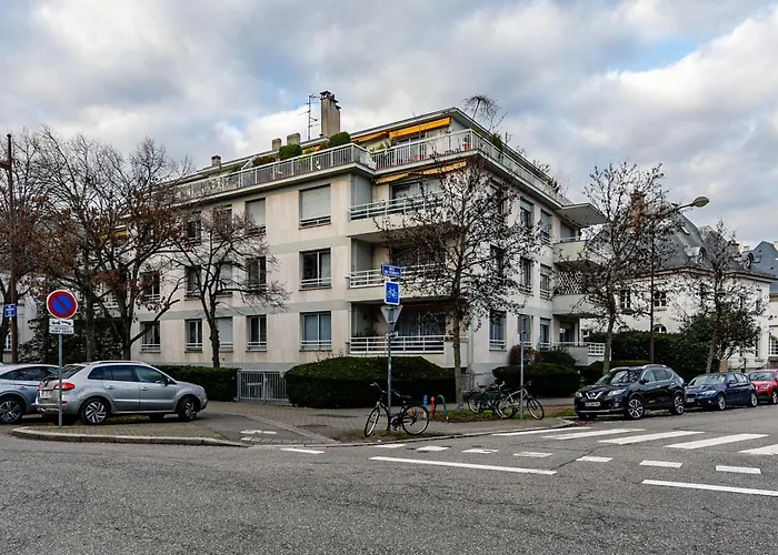 Chaleureux Orangerie A Lägenhet *