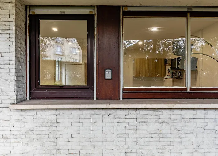 Chaleureux Orangerie A Lägenhet *